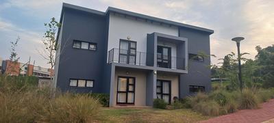 Apartment / Flat For Rent in Waterfall, Kloof