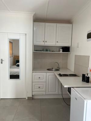 Cottage For Rent in Umhlanga Rocks, Umhlanga