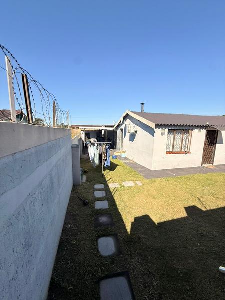 House For Sale in Ntuzuma E, Ntuzuma